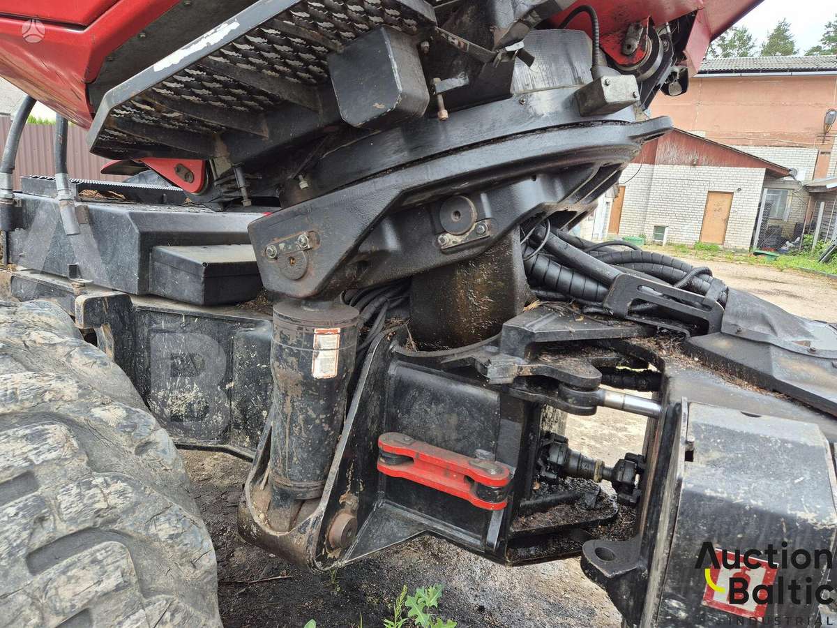 Komatsu 931, харвестеры