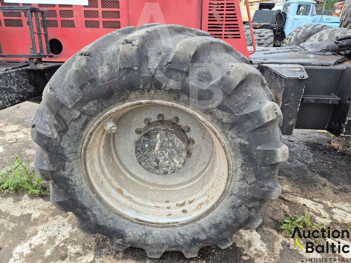 Komatsu 931, харвестеры