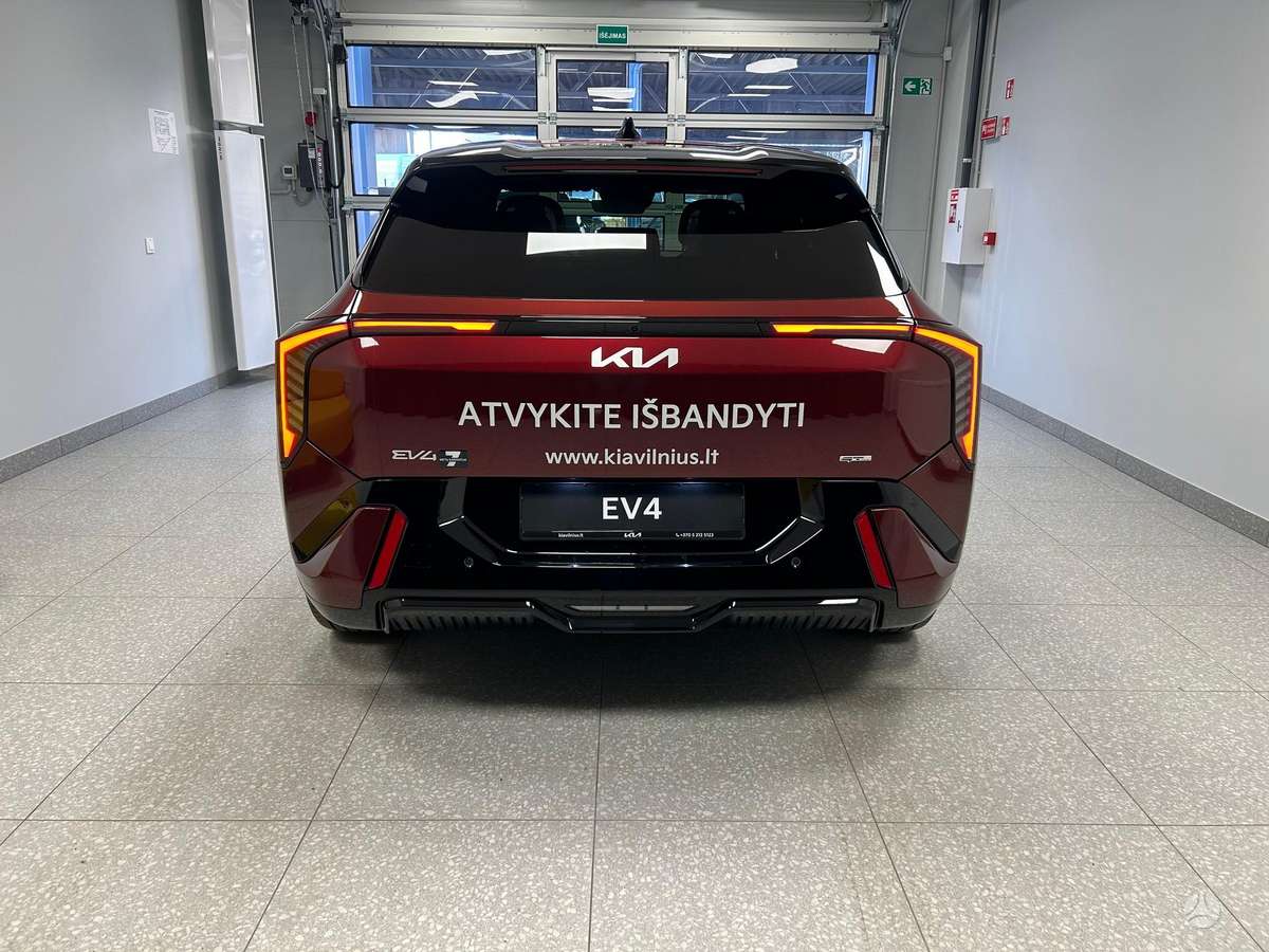 Kia EV4, 81 kWh, hatchback