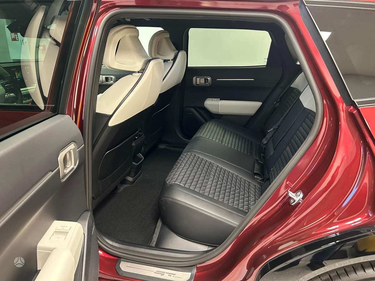 Kia EV4, 81 kWh, hatchback