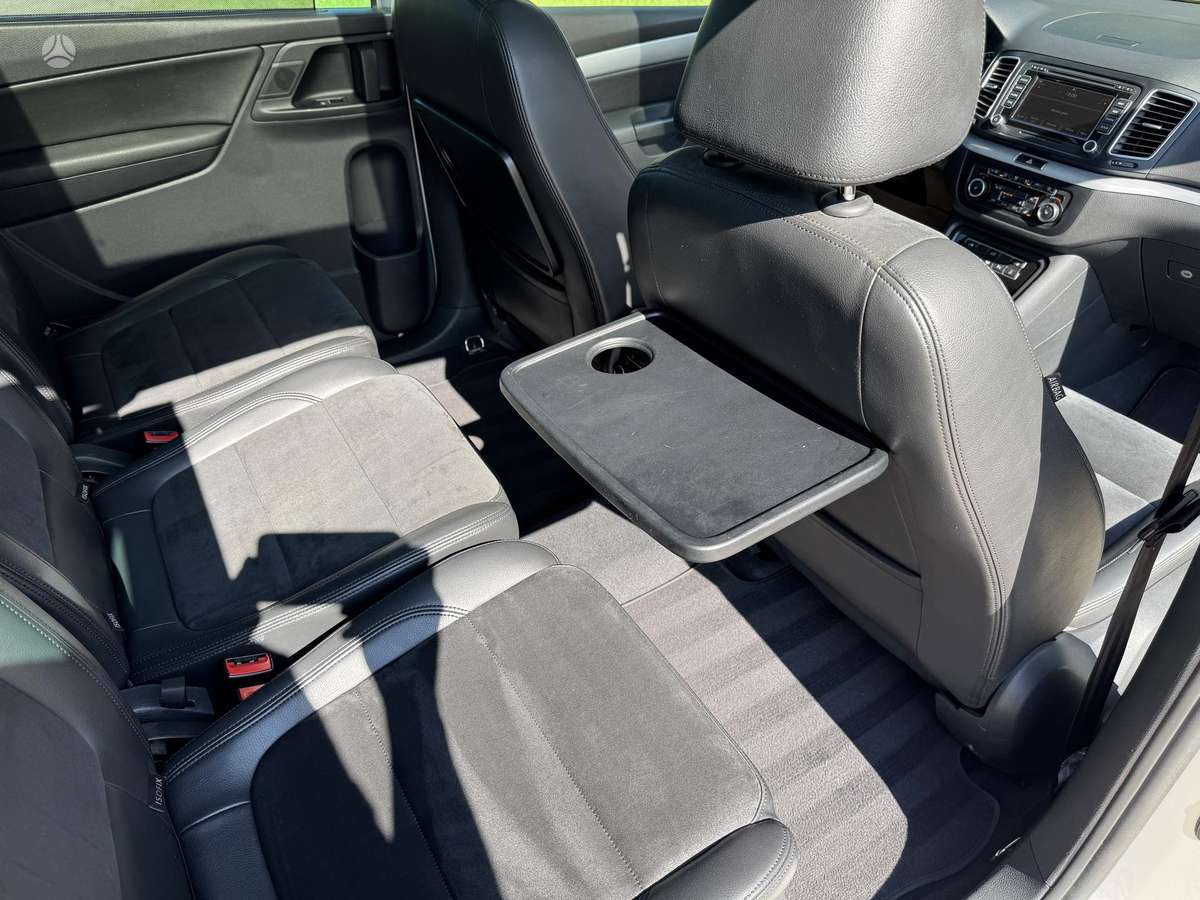 Volkswagen Sharan - 10