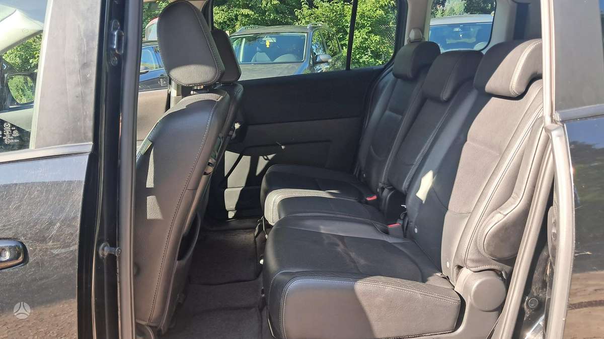 Mazda 5, 2.0 l., Минивэн