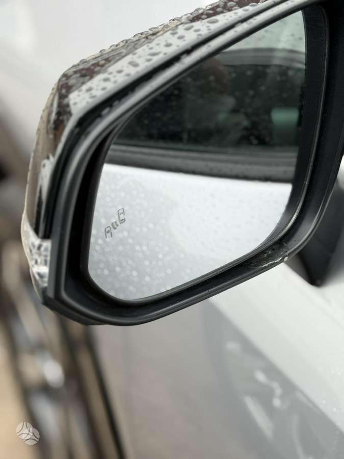 Toyota RAV4 - 7