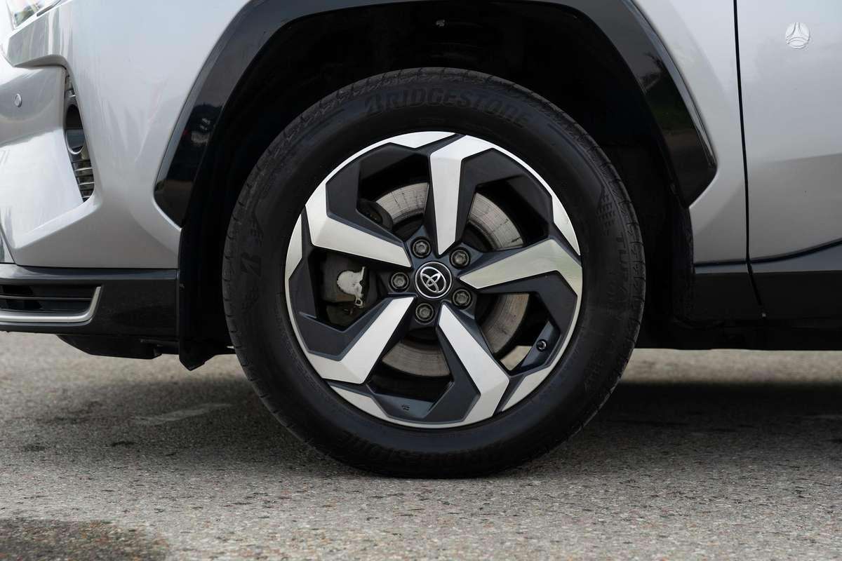 Toyota RAV4 - 10