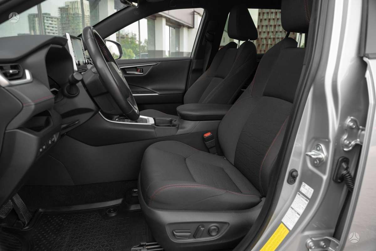 Toyota RAV4 - 11