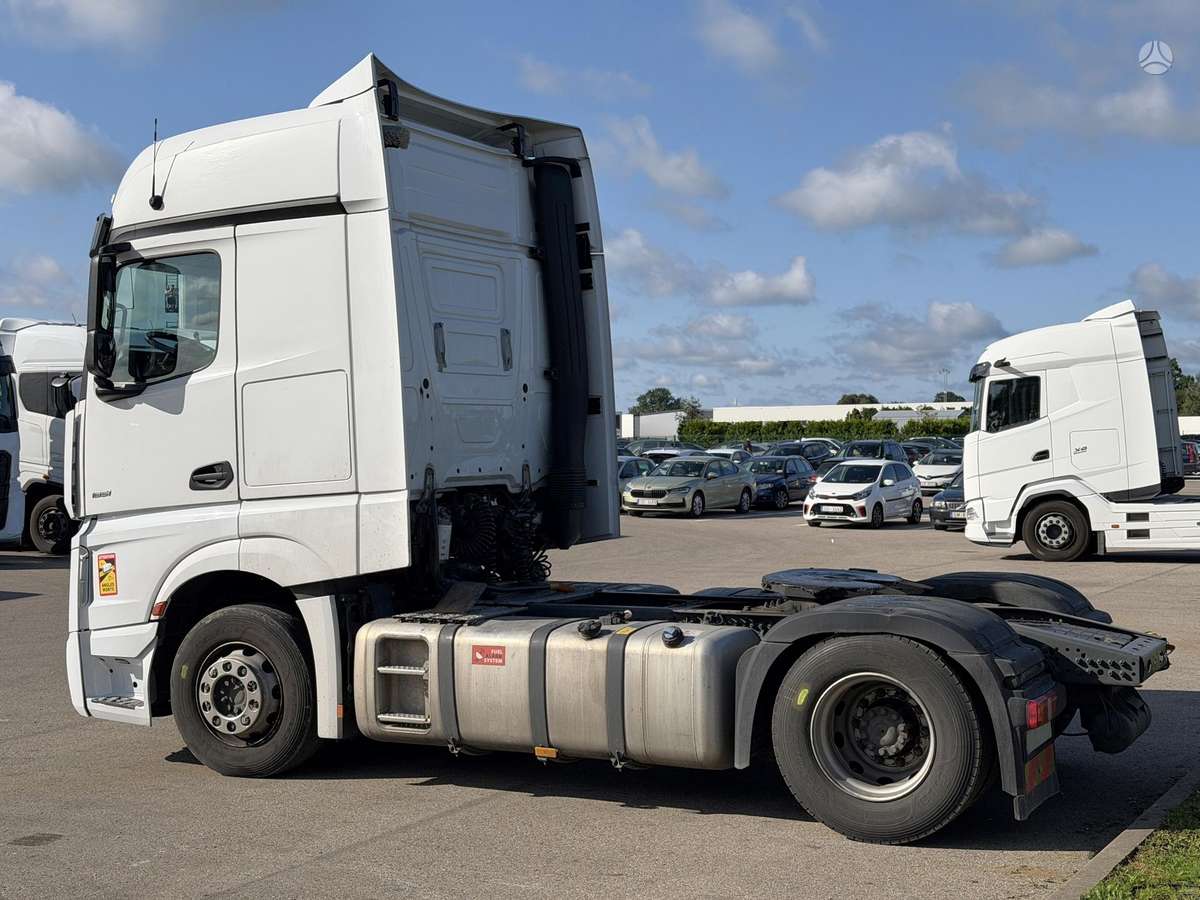 Mercedes-Benz Actros 1851 LS, double sleeper