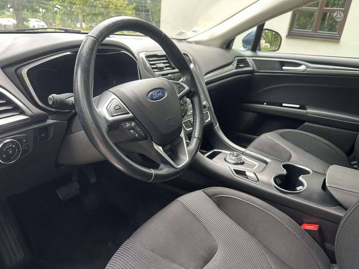 Ford Mondeo, hatchback