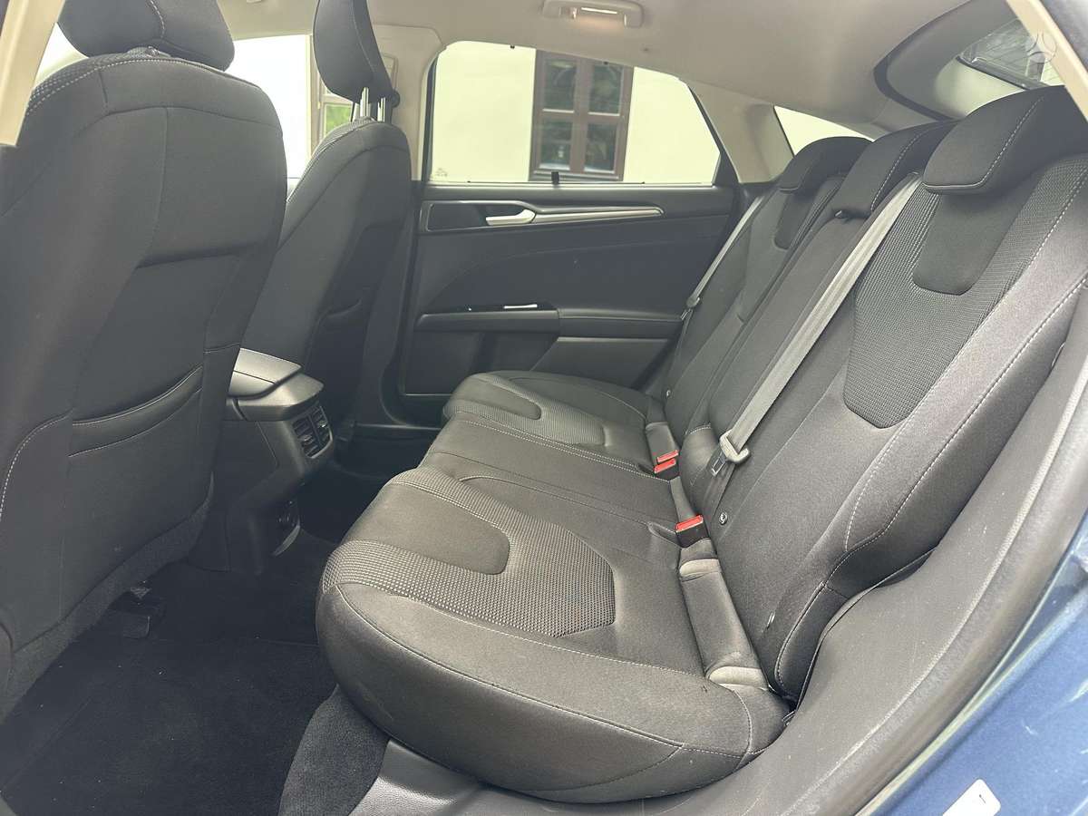 Ford Mondeo, hatchback