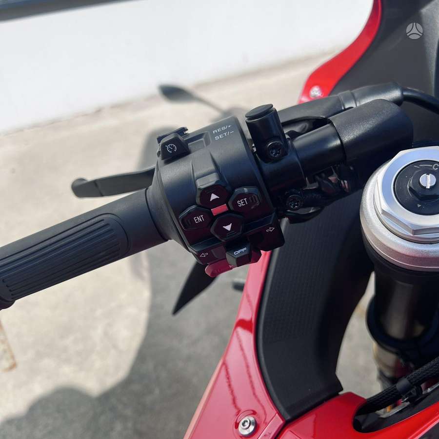 QJMOTOR SRK 800RR 778cc, superbikes