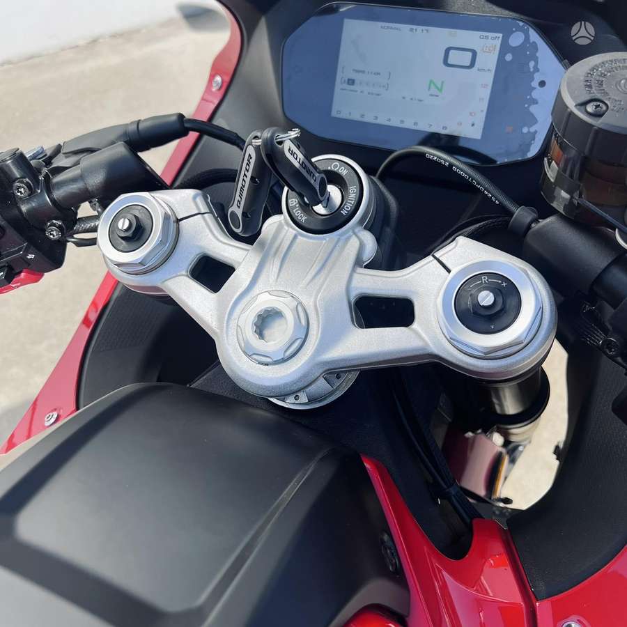 QJMOTOR SRK 800RR 778cc, superbikes