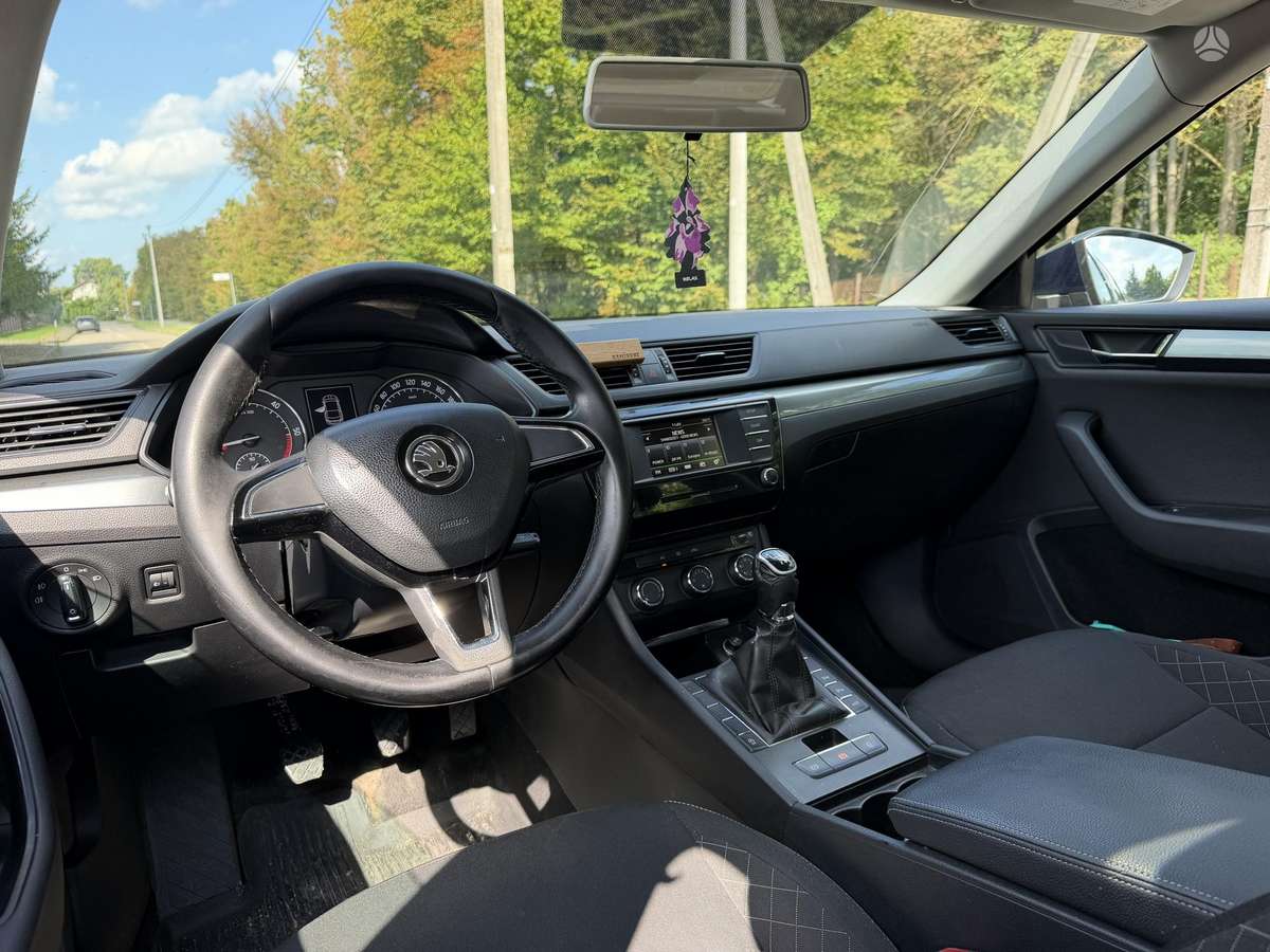 Skoda Superb, 2.0 l., Хэтчбек