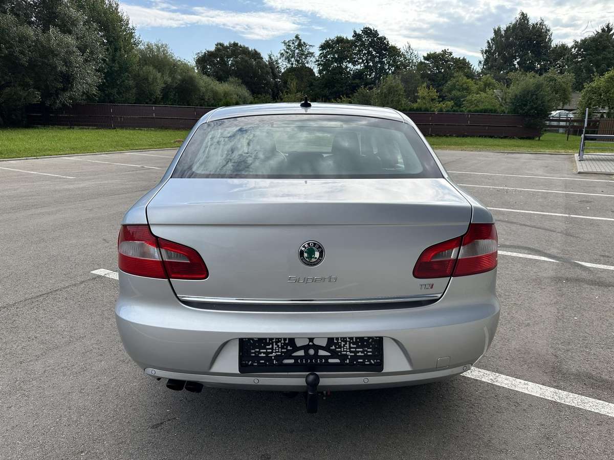 Škoda Superb - 4