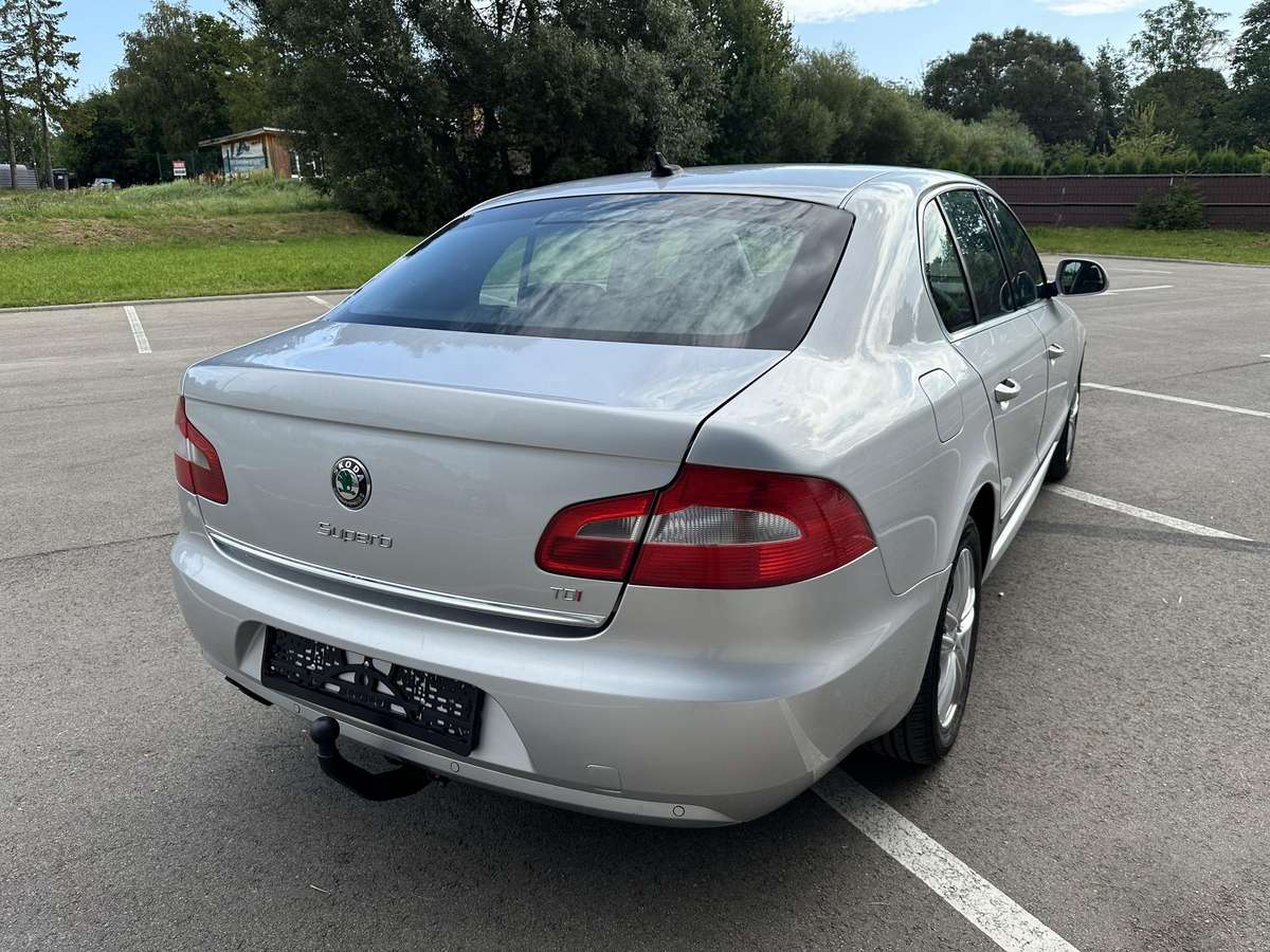 Škoda Superb - 5