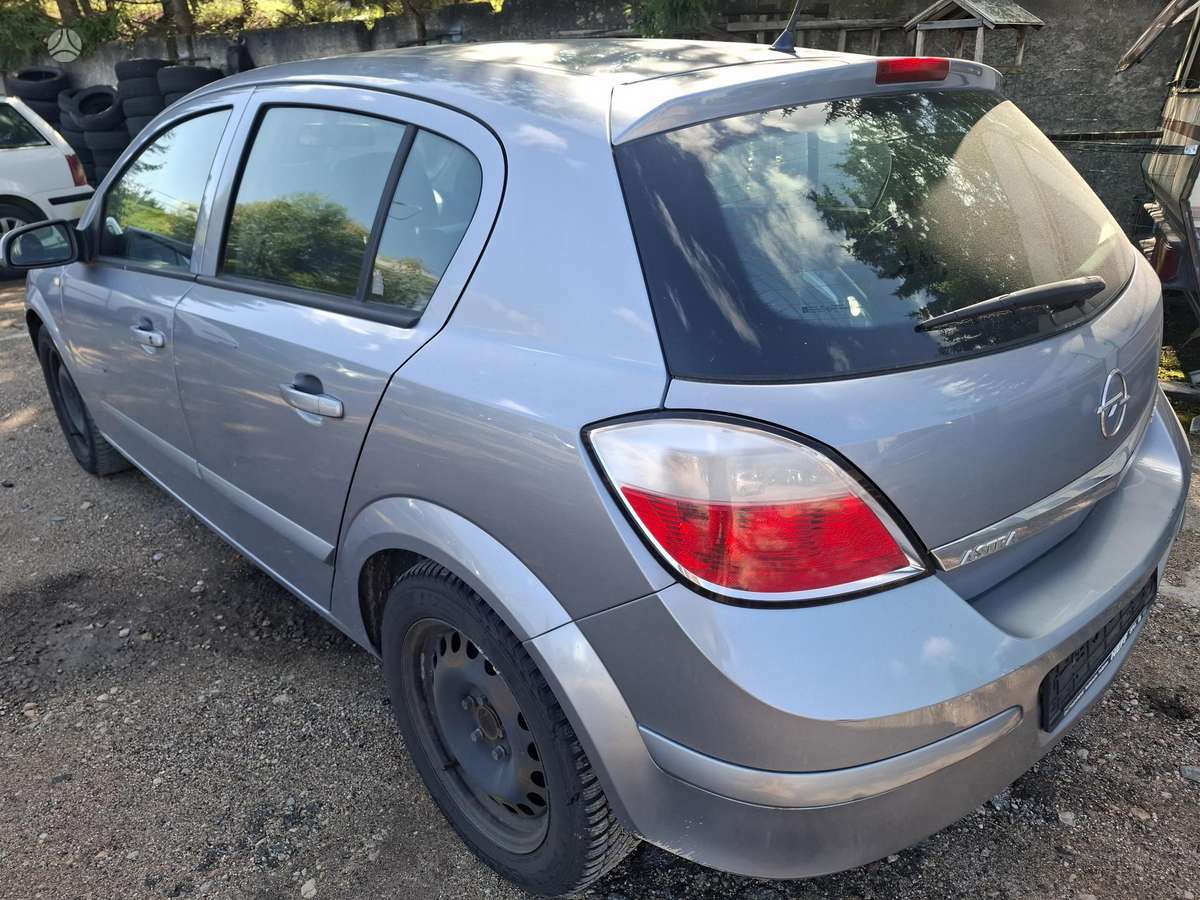 Opel Astra, 1.7 l., hatchback