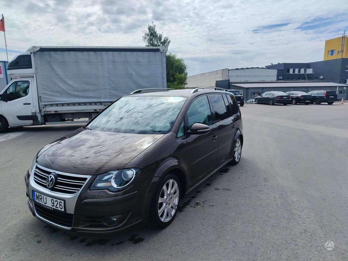 Volkswagen Touran - 2