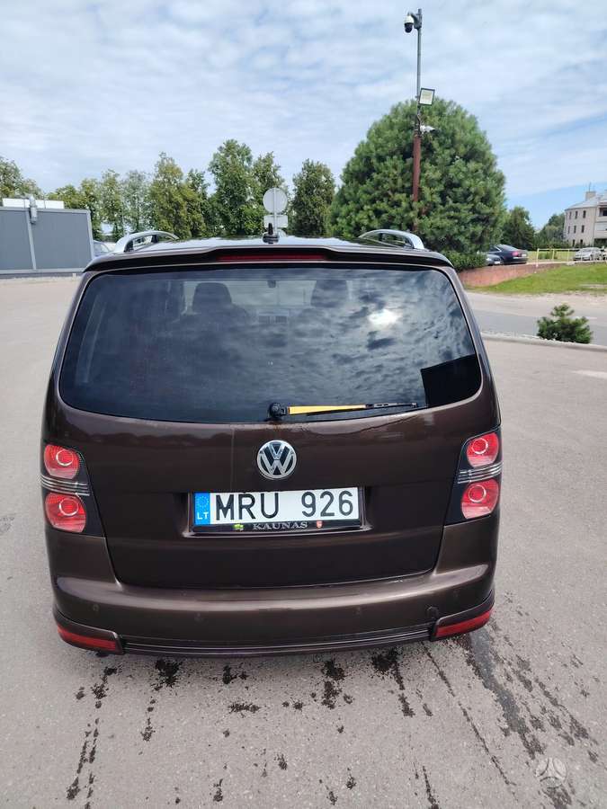 Volkswagen Touran - 5