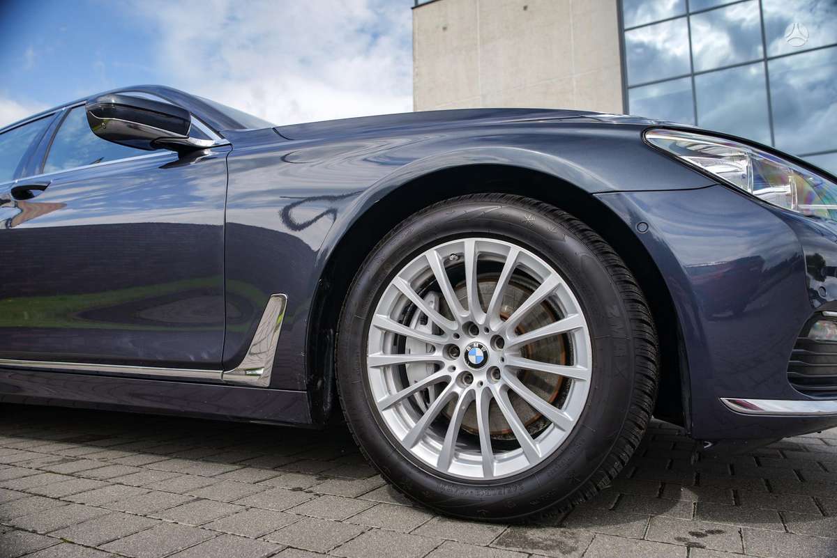 BMW 730, 3.0 l., Седан