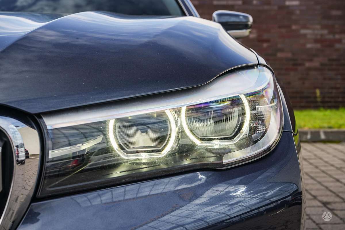BMW 730, 3.0 l., Седан