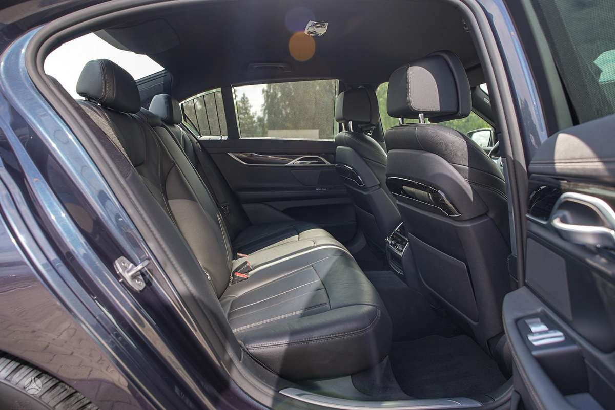 BMW 730, 3.0 l., Седан