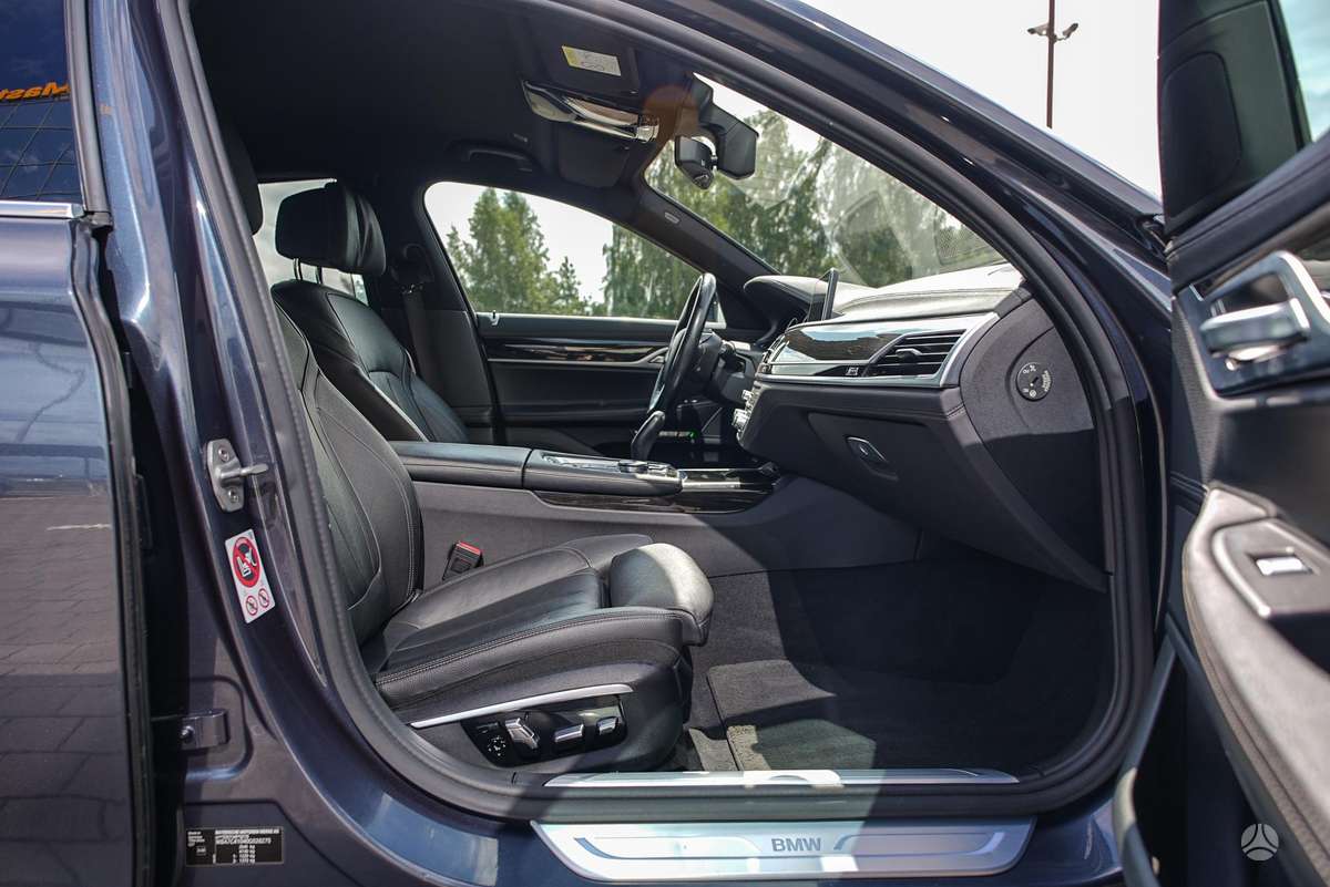 BMW 730, 3.0 l., Седан