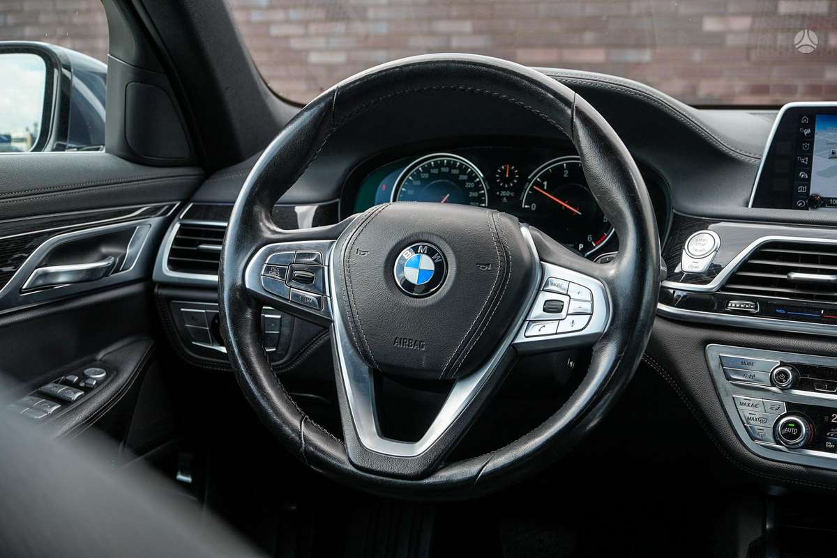 BMW 730, 3.0 l., Седан