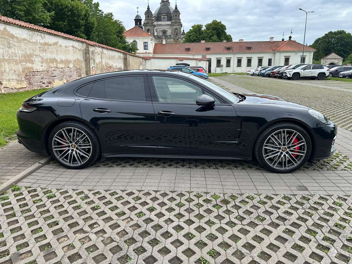 Porsche Panamera - 2