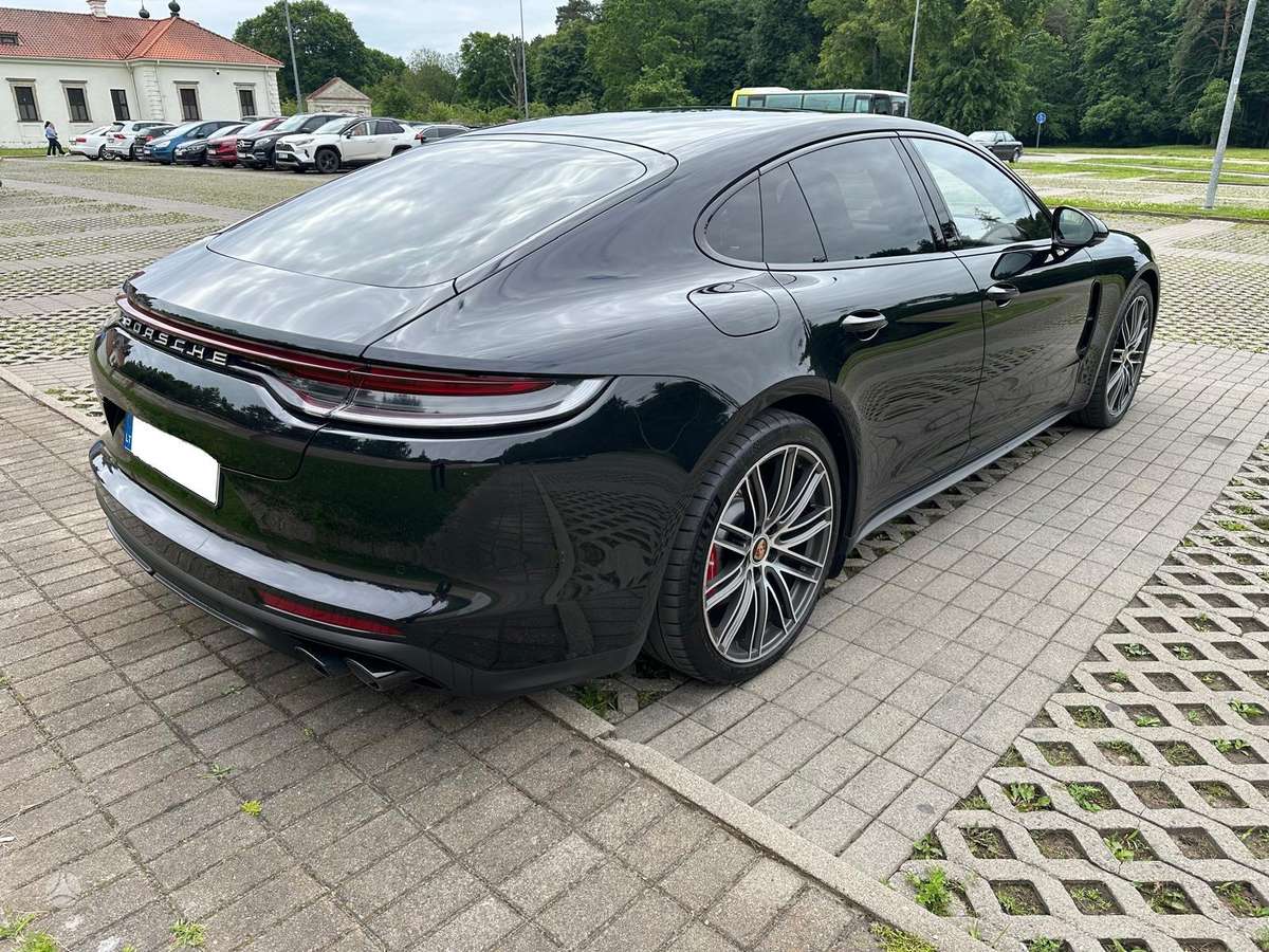 Porsche Panamera - 3
