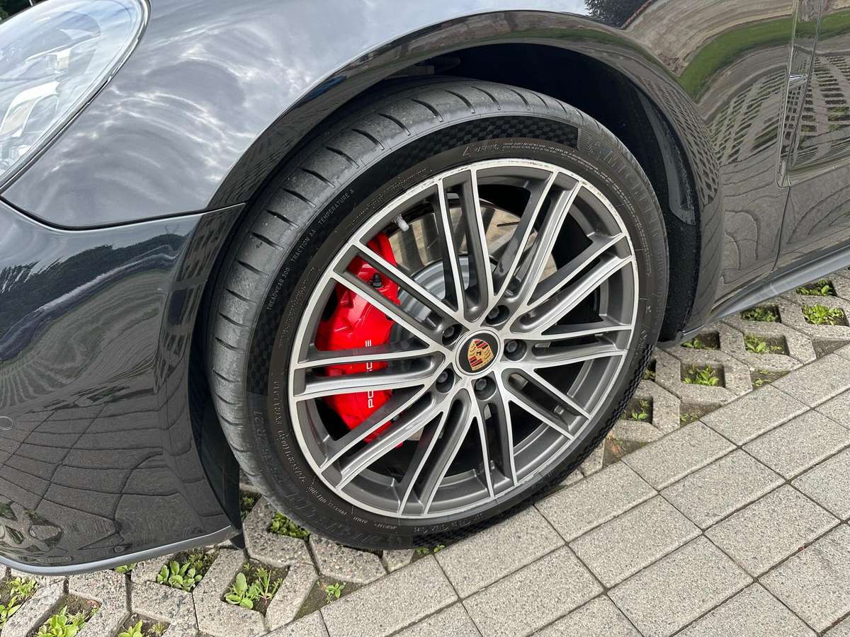 Porsche Panamera - 9