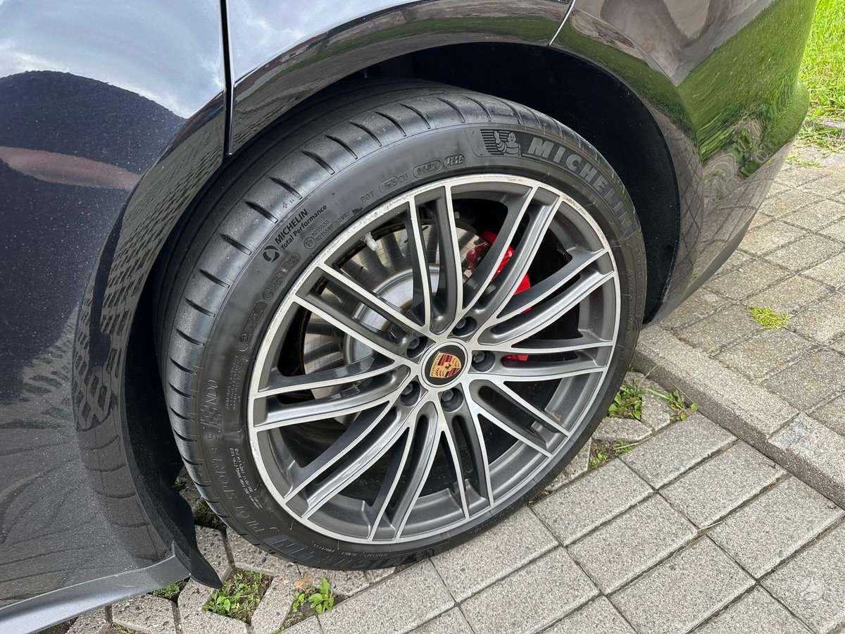 Porsche Panamera - 10
