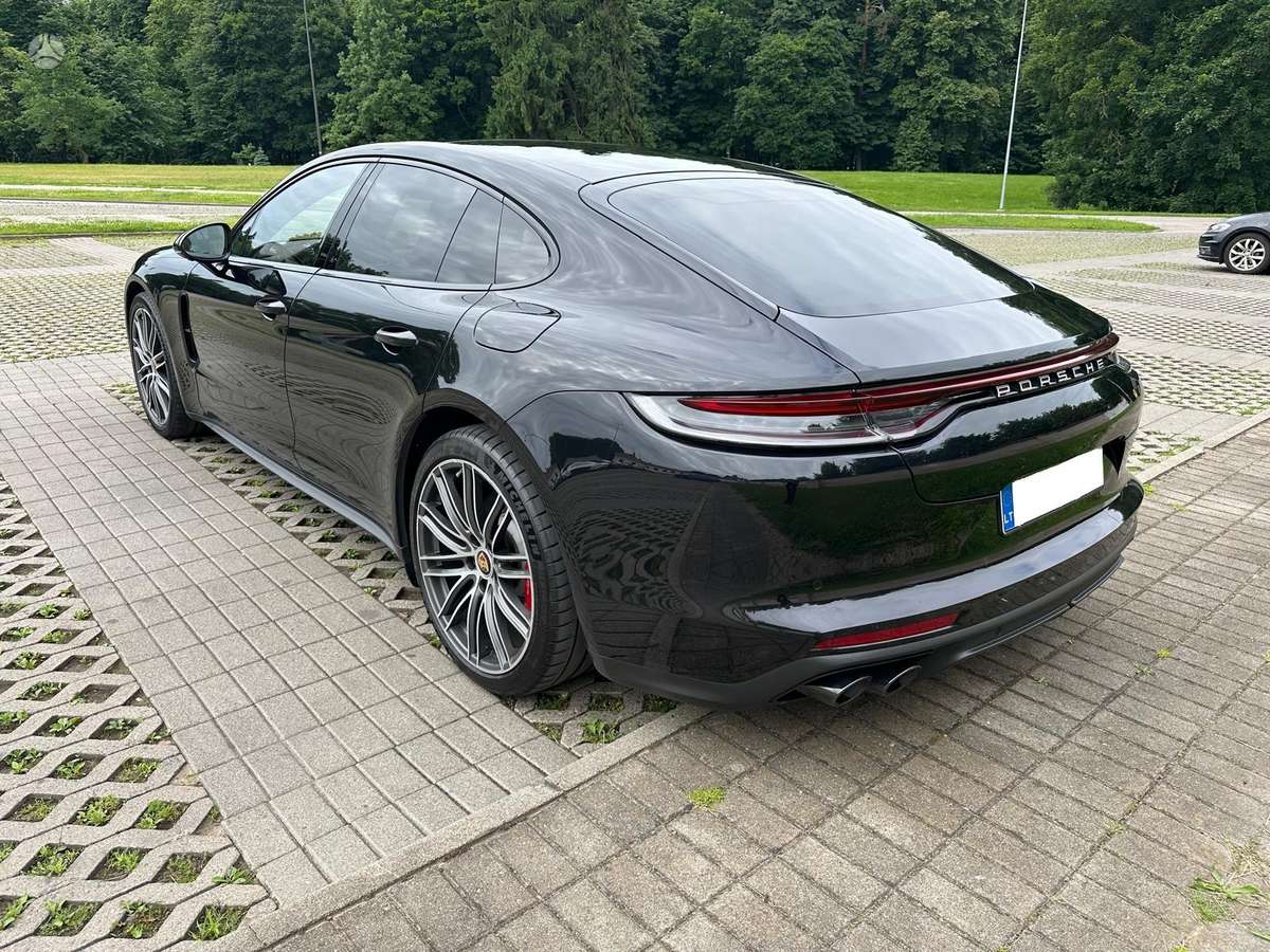Porsche Panamera - 5