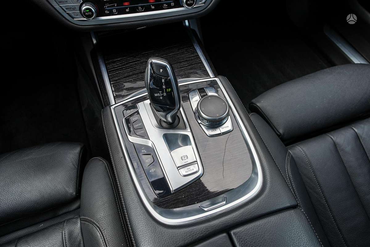 BMW 730, 3.0 l., Седан