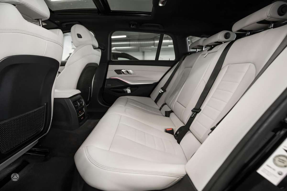 BMW 320, 2.0 l., wagon