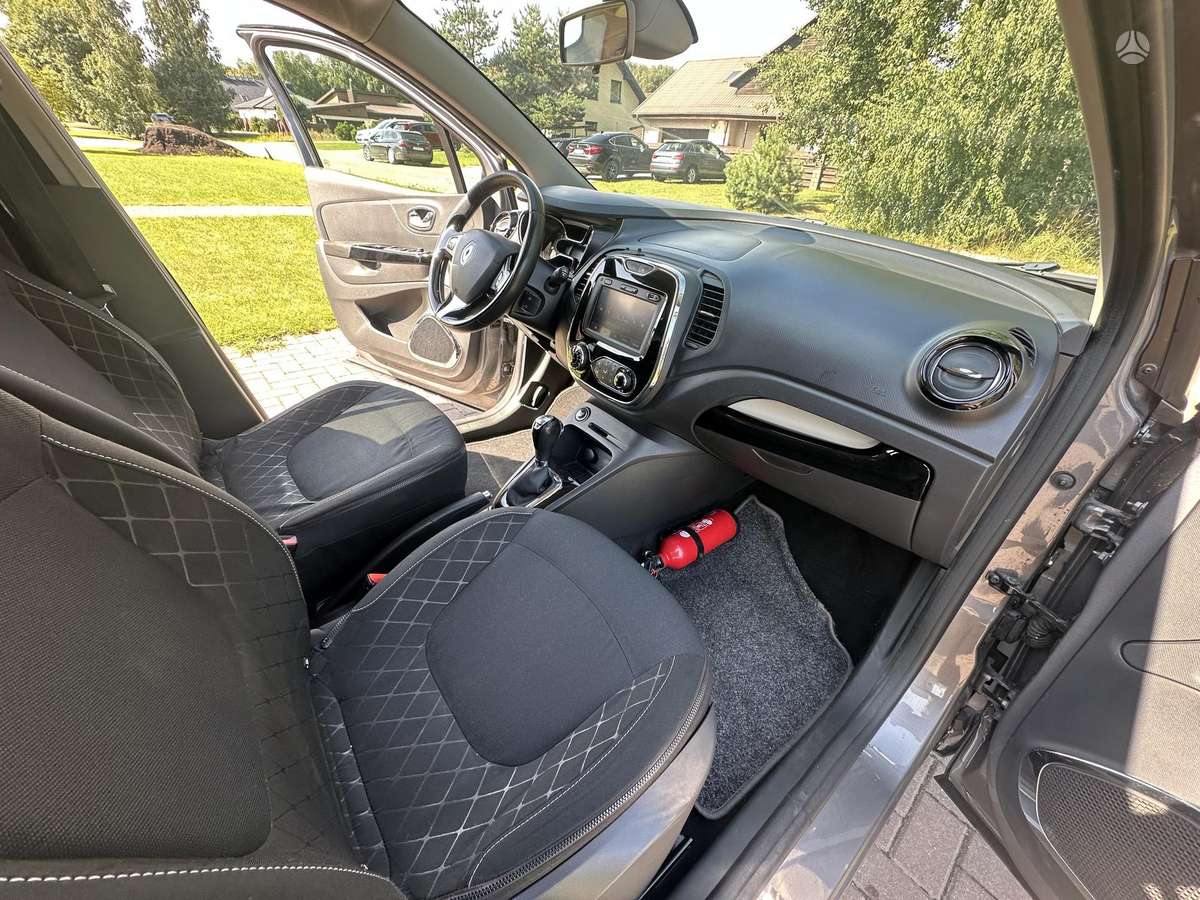 Renault Captur, 1.5 l., off-road / crossover