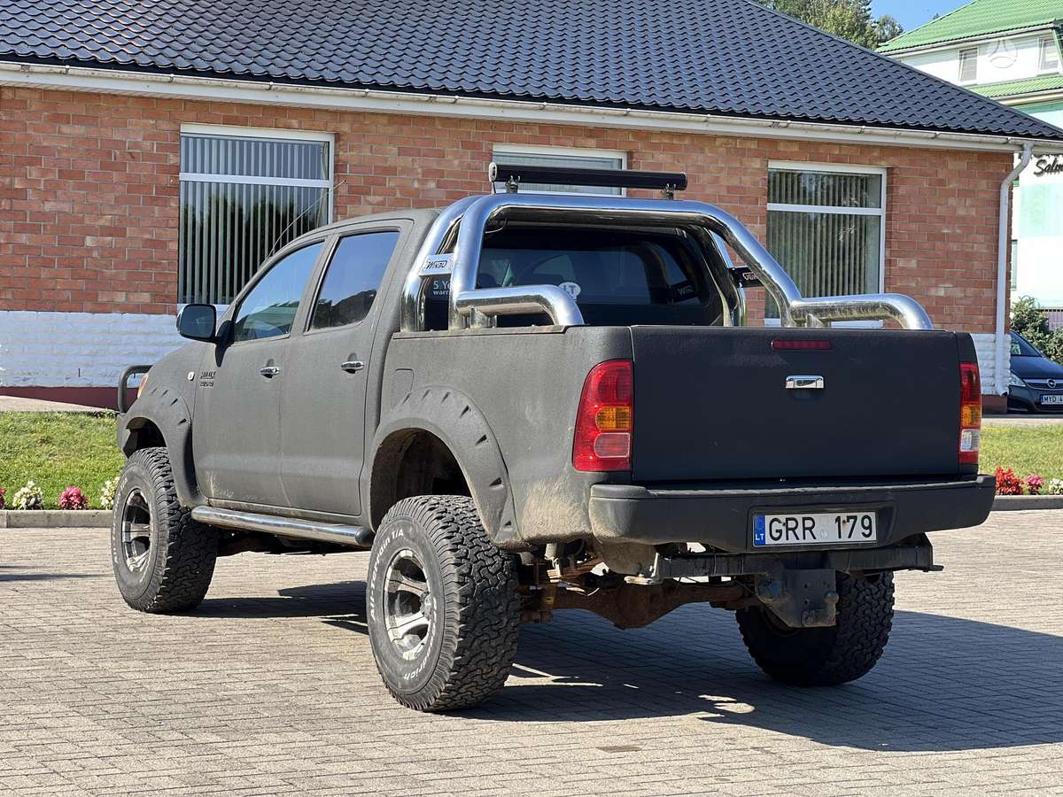 Toyota Hilux - 9