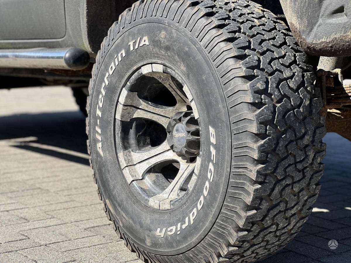 Toyota Hilux - 11