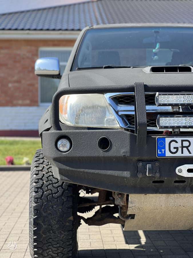 Toyota Hilux - 3