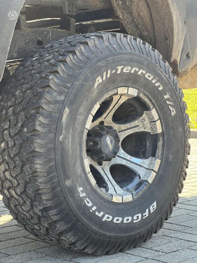 Toyota Hilux - 8