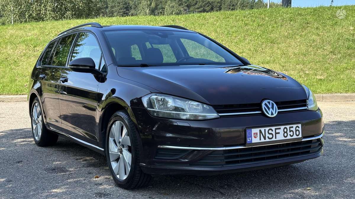 Volkswagen Golf - 6