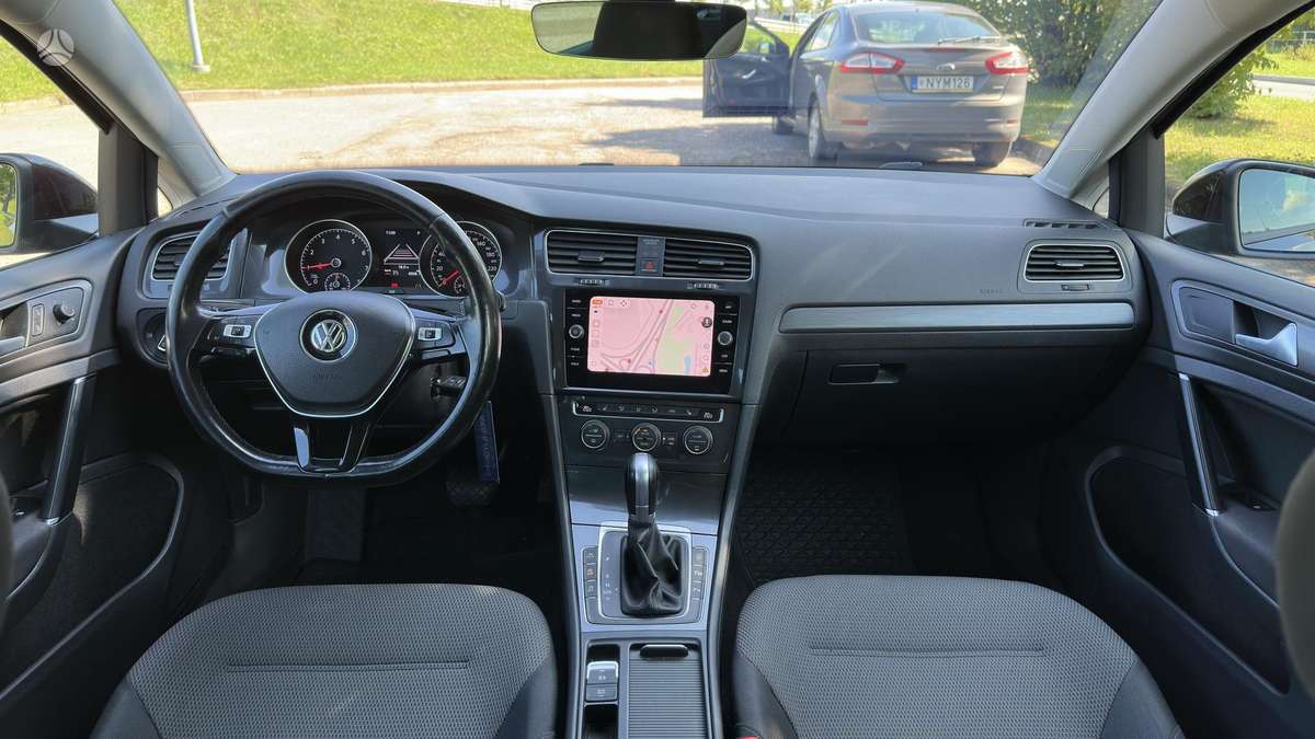 Volkswagen Golf - 7
