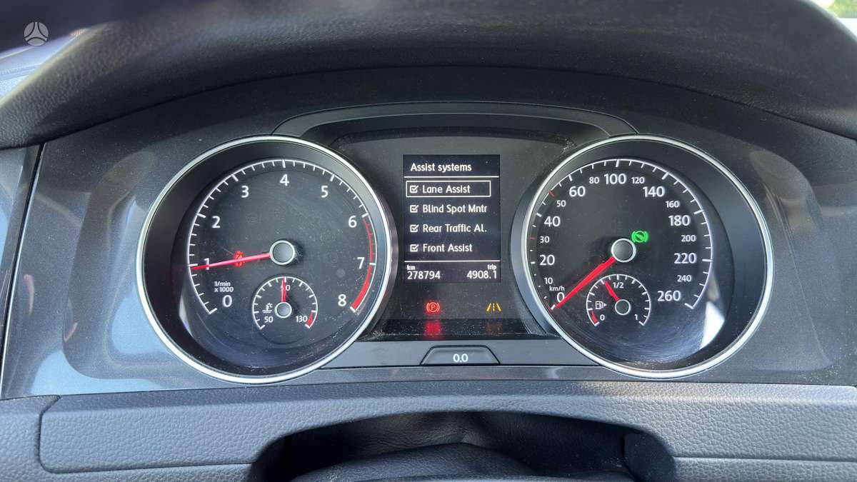 Volkswagen Golf - 12