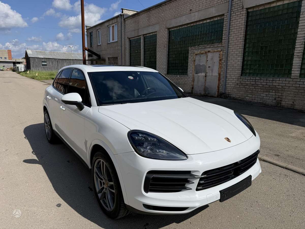Porsche Cayenne - 4