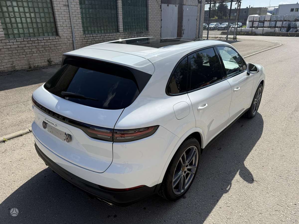 Porsche Cayenne - 5