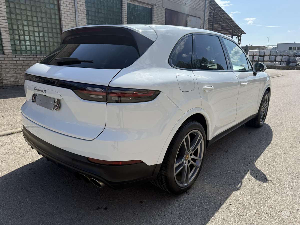 Porsche Cayenne - 6