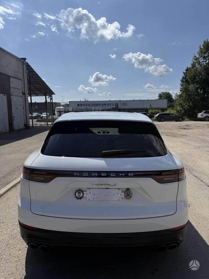 Porsche Cayenne - 7