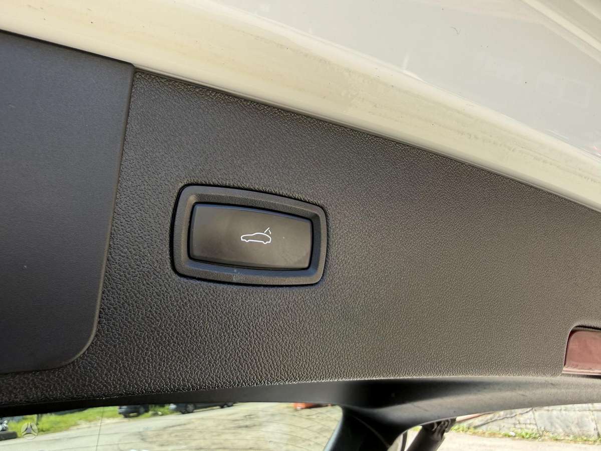 Porsche Cayenne - 10