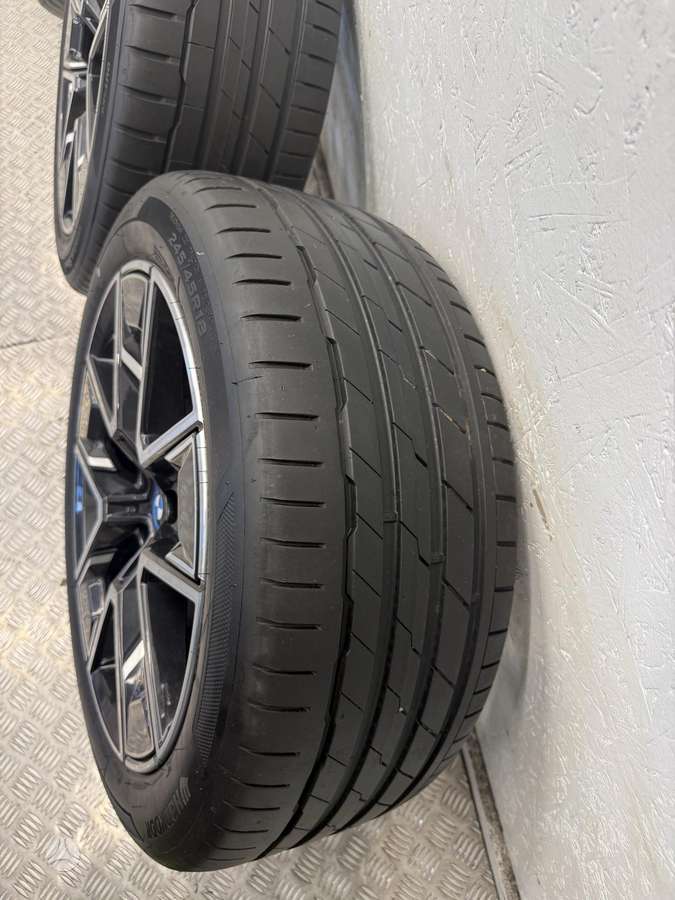 BMW I4, lengvojo lydinio, R18