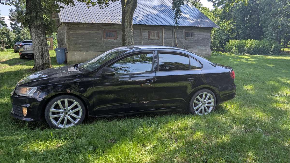 Volkswagen Jetta - 6