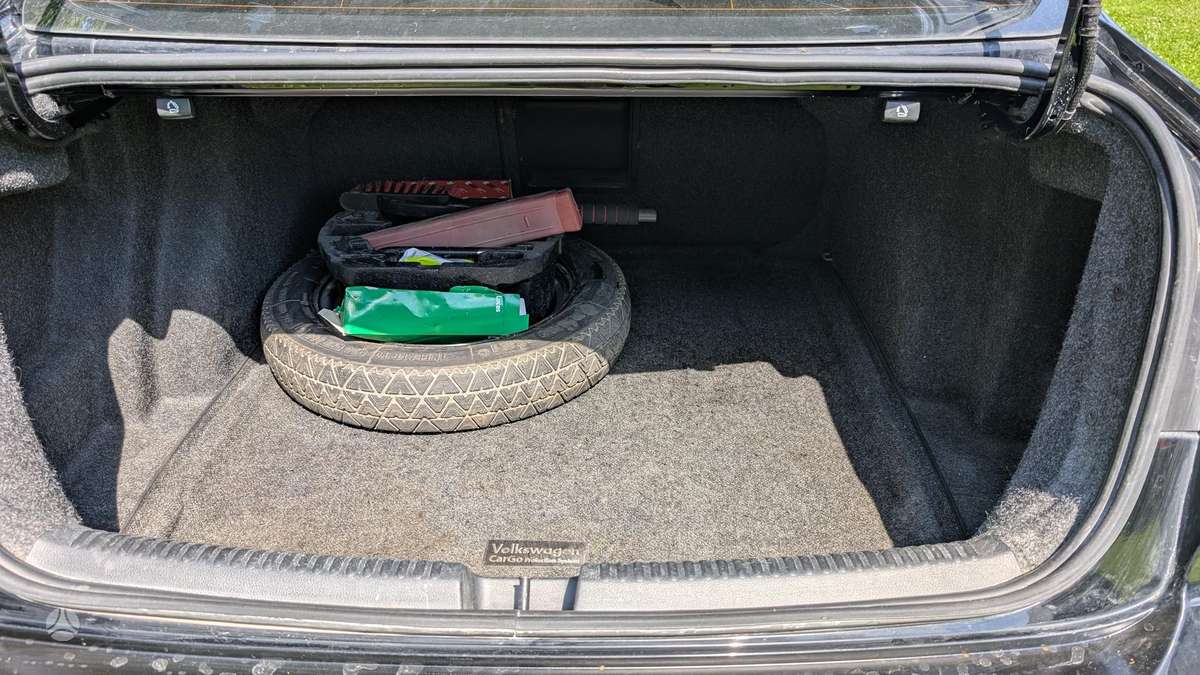 Volkswagen Jetta - 11