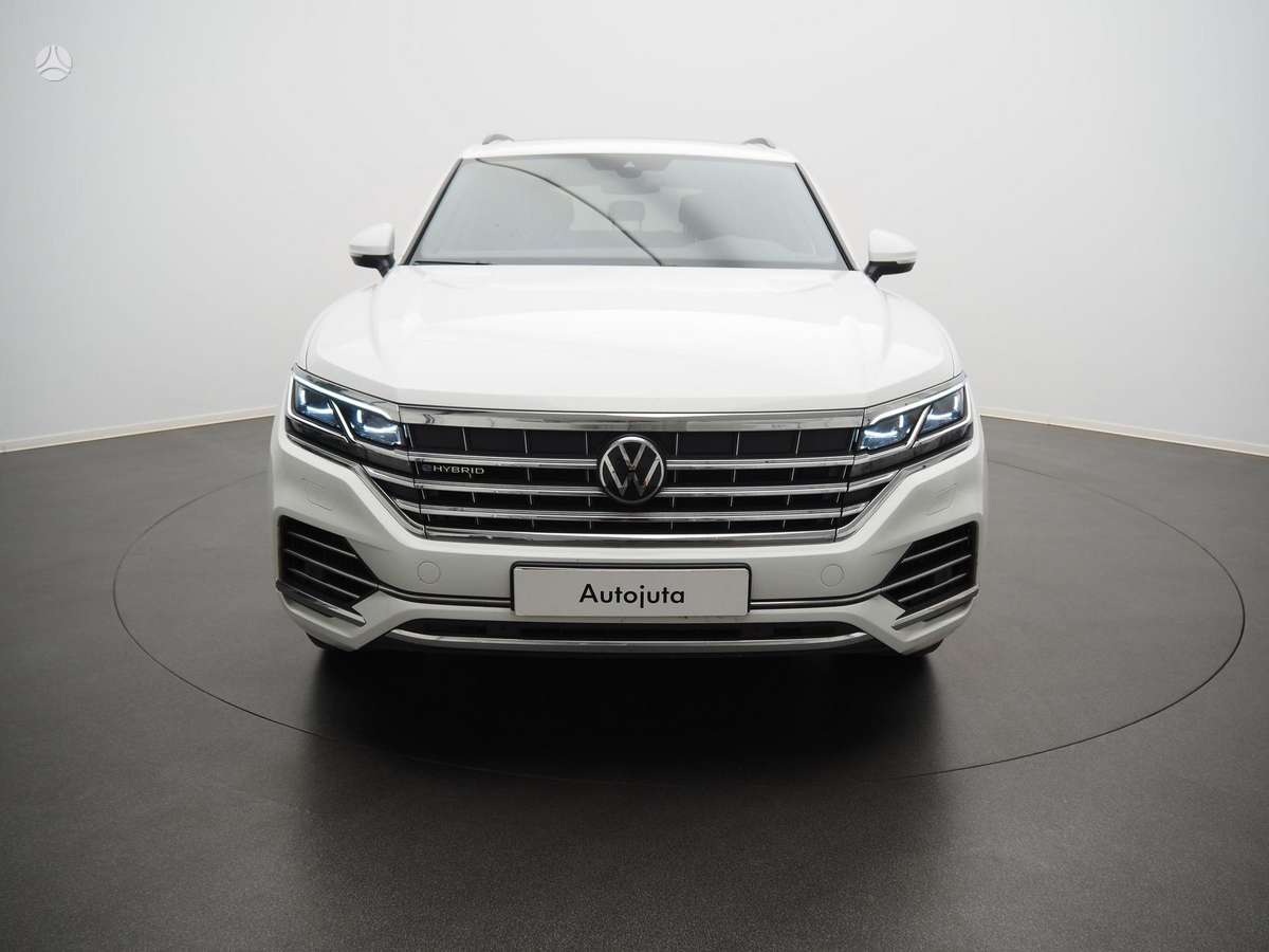 Volkswagen Touareg - 2