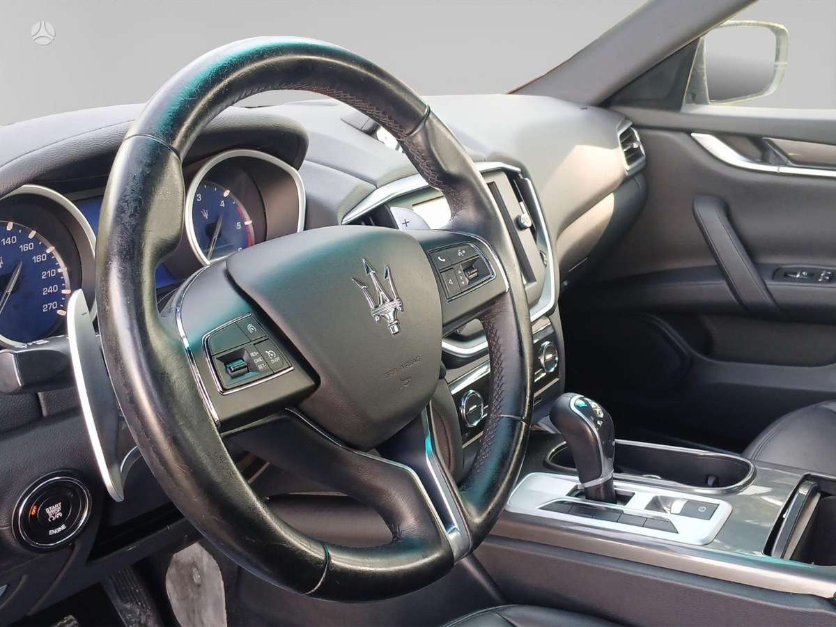 Maserati Ghibli, 3.0 l., Седан